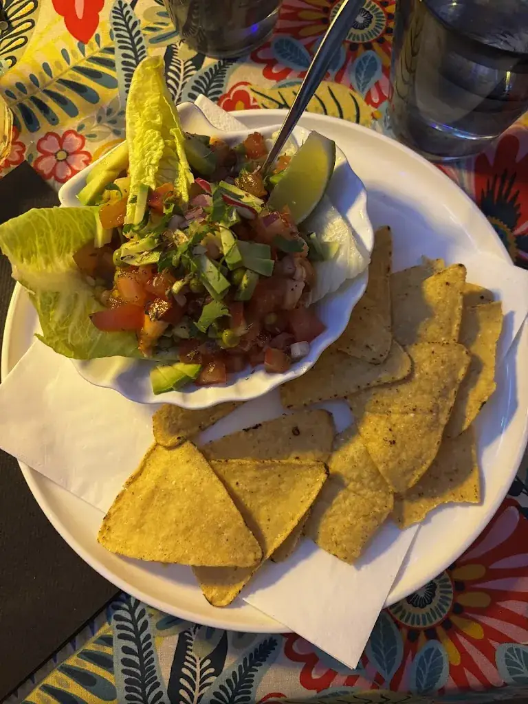 Camille Bonnet_Amorcito corazon_Montboucher-sur-Jabron_review