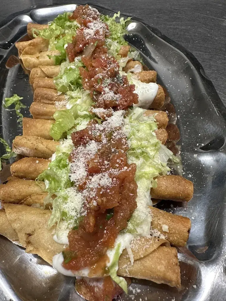 Amorcito corazon_Montboucher-sur-Jabron_slider_image_3