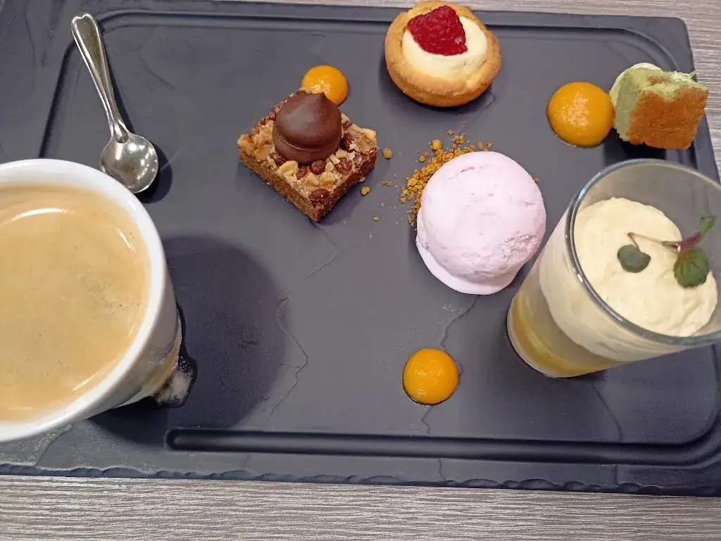 Roxane BOUNY_La Fine Bouche_Herbiers_review