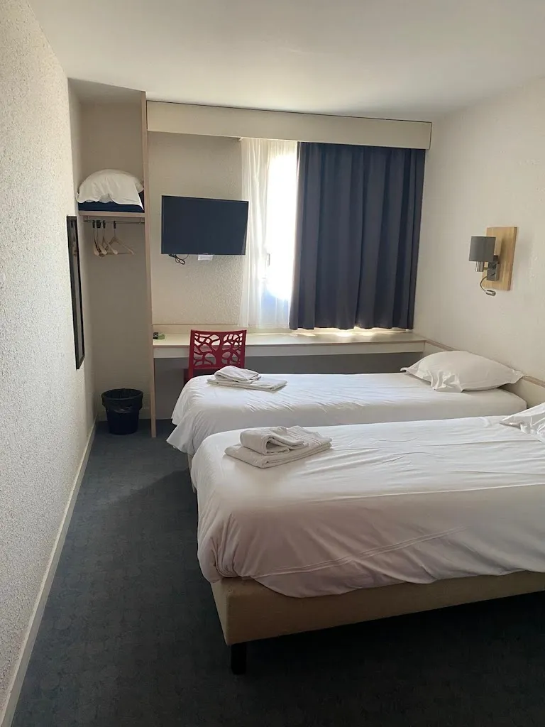 Hôtel Les Archers - Cottages de France_Chanverrie_slider_image_2