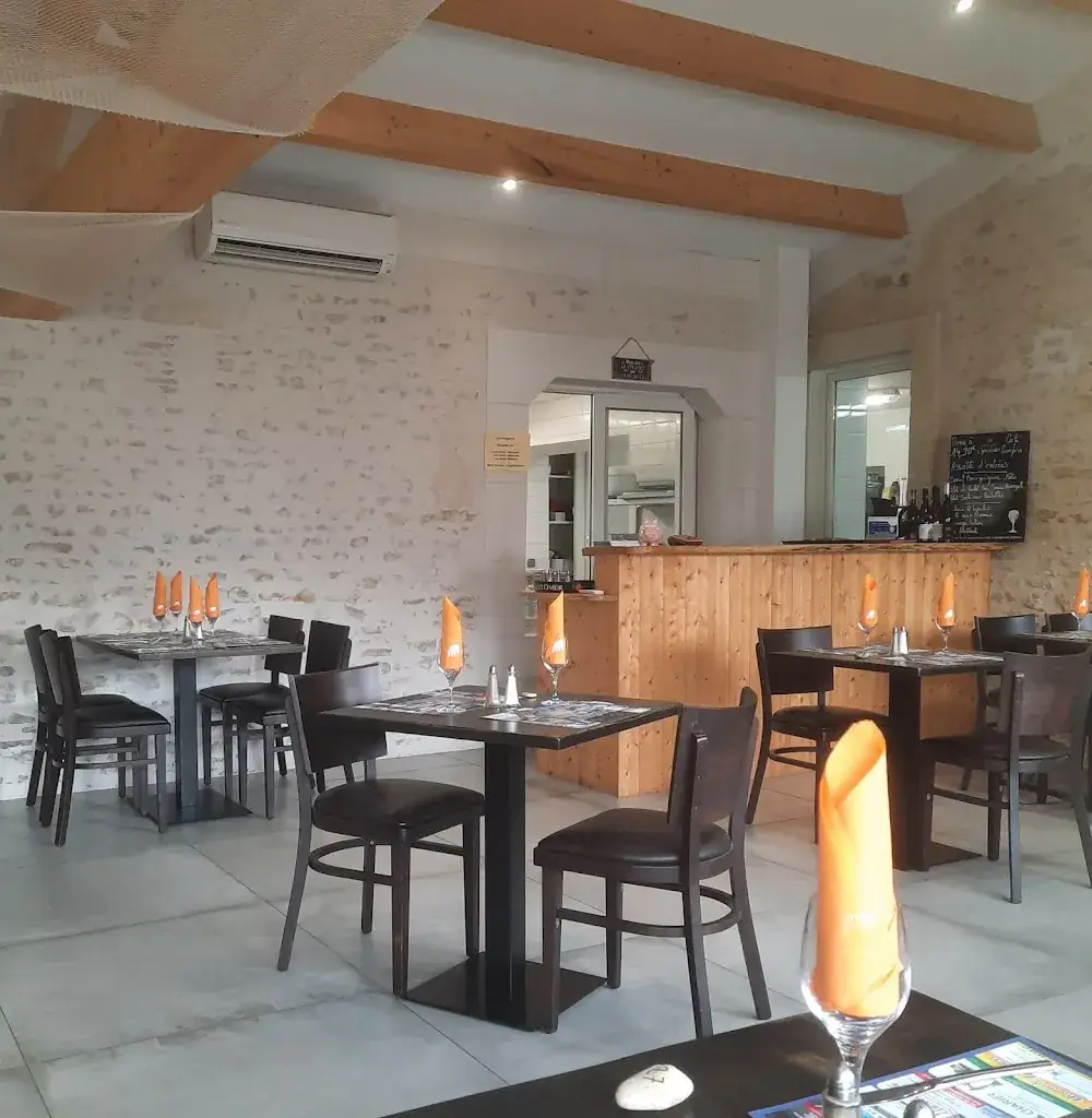 vital estelle_LES VOYAGEURS_Champagné-les-Marais_review