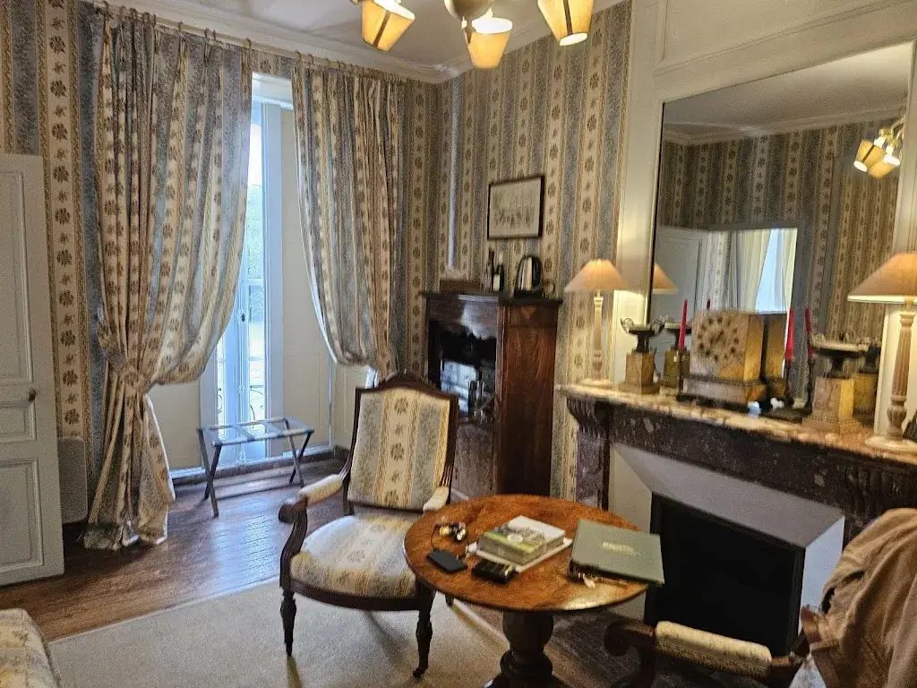 Simon Hirst_Briottieres Castle_49330_recensione