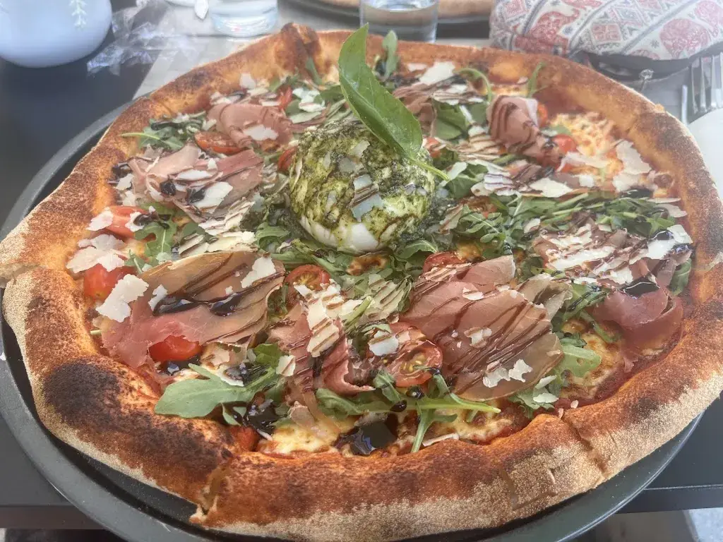 LOLO PIZZA_Montboucher-sur-Jabron_slider_image_1