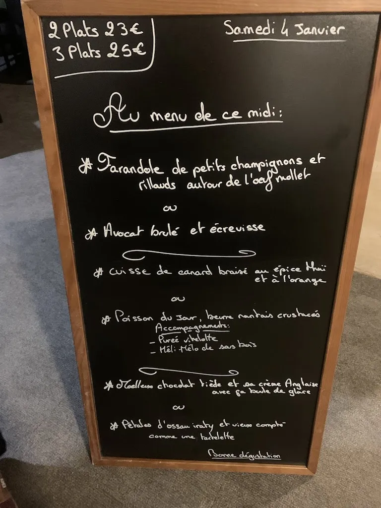 Christal Montouchet (Cristal Maow)_L'Harmonie Restaurant_Mauges-sur-Loire_review