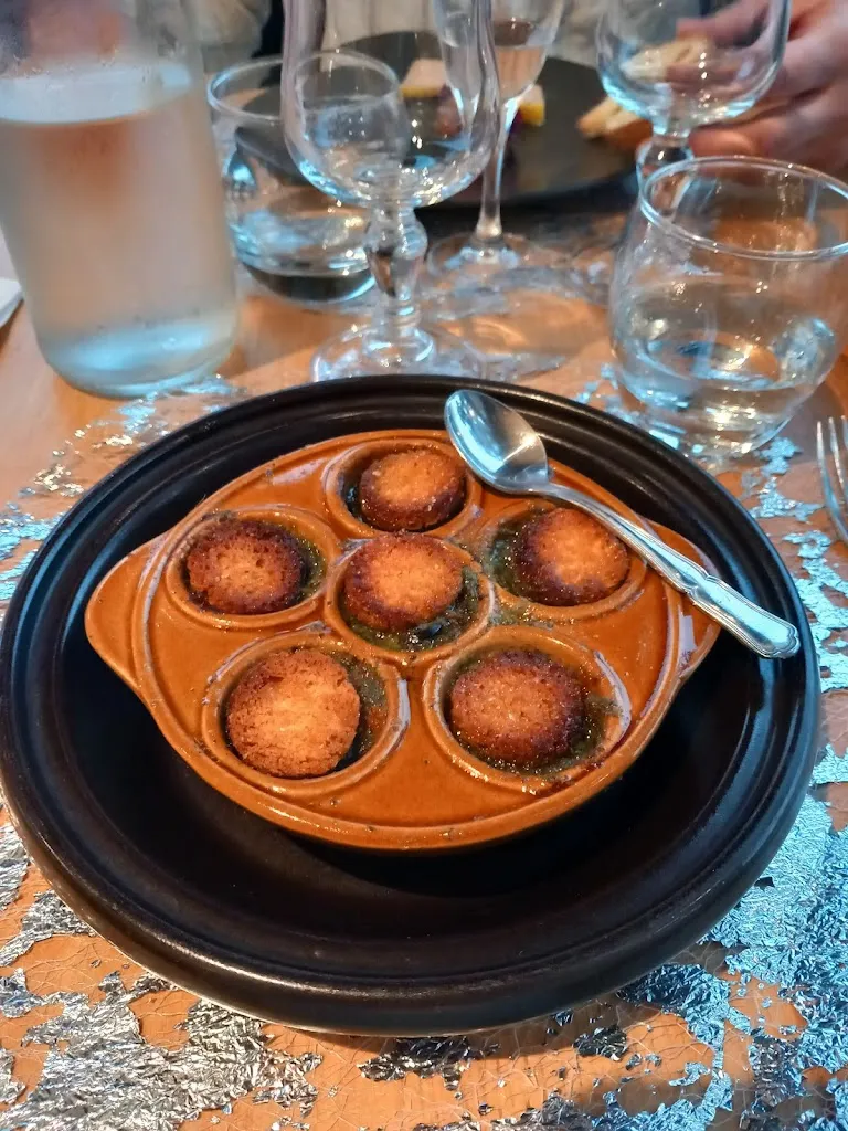 Romain Guillet_Maison Crand - Bistrot de la Forge - La Charbonnière_d'Anjou_review