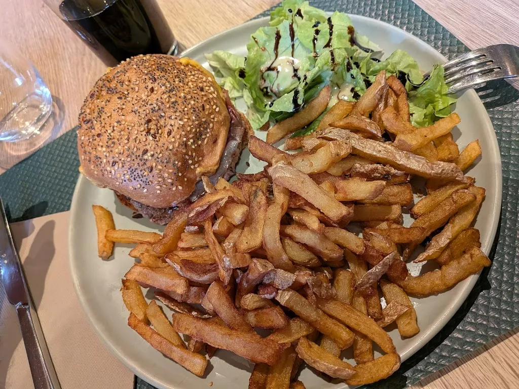 Xavier F_Binhouse Châteaubriant_Châteaubriant_review