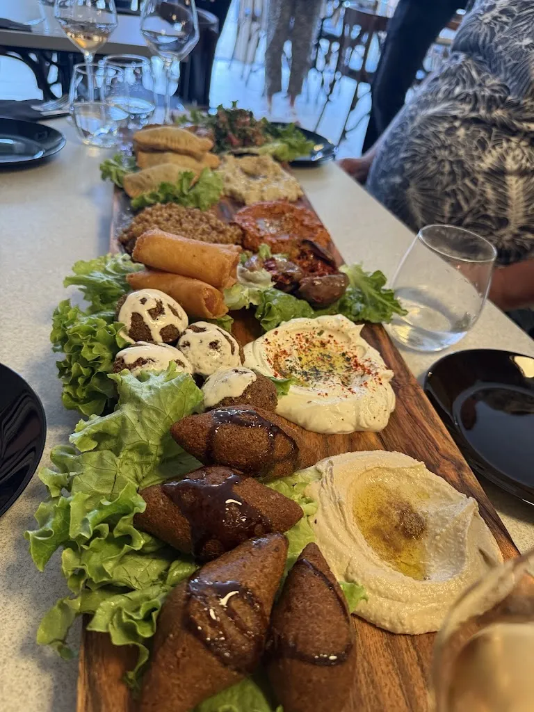 Katie H._Layali liban_Châteaubriant_review