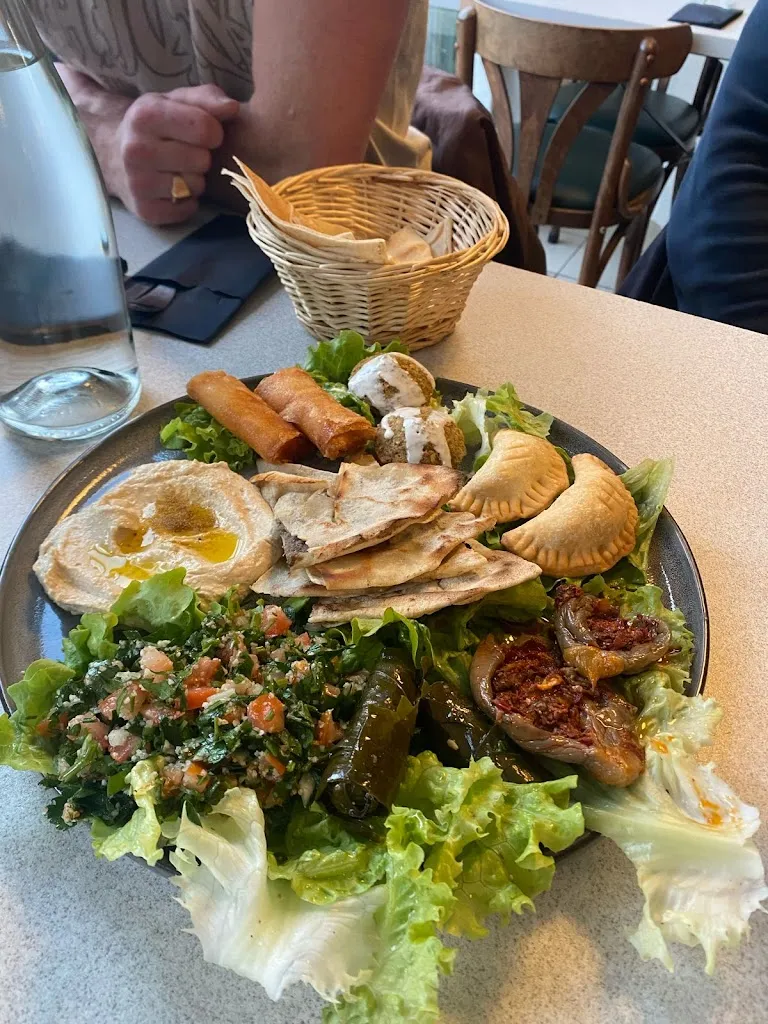 Lilian Vallais_Layali liban_Châteaubriant_review