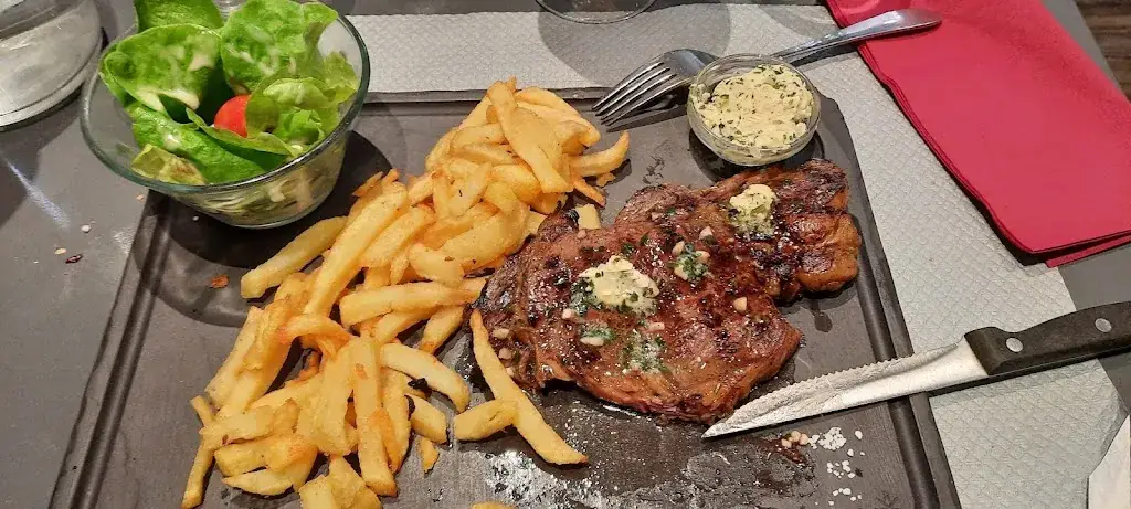 Kai Dietrich_L'imprévu Brasserie Castelorienne_Montval-sur-Loir_review