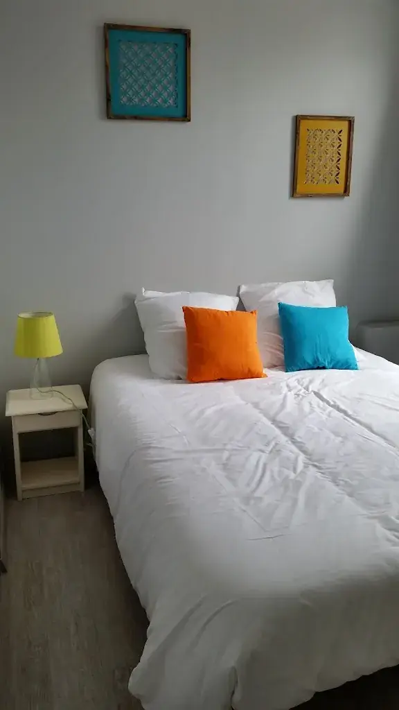 Hôtel de la Gare_Montval-sur-Loir_slider_image_2