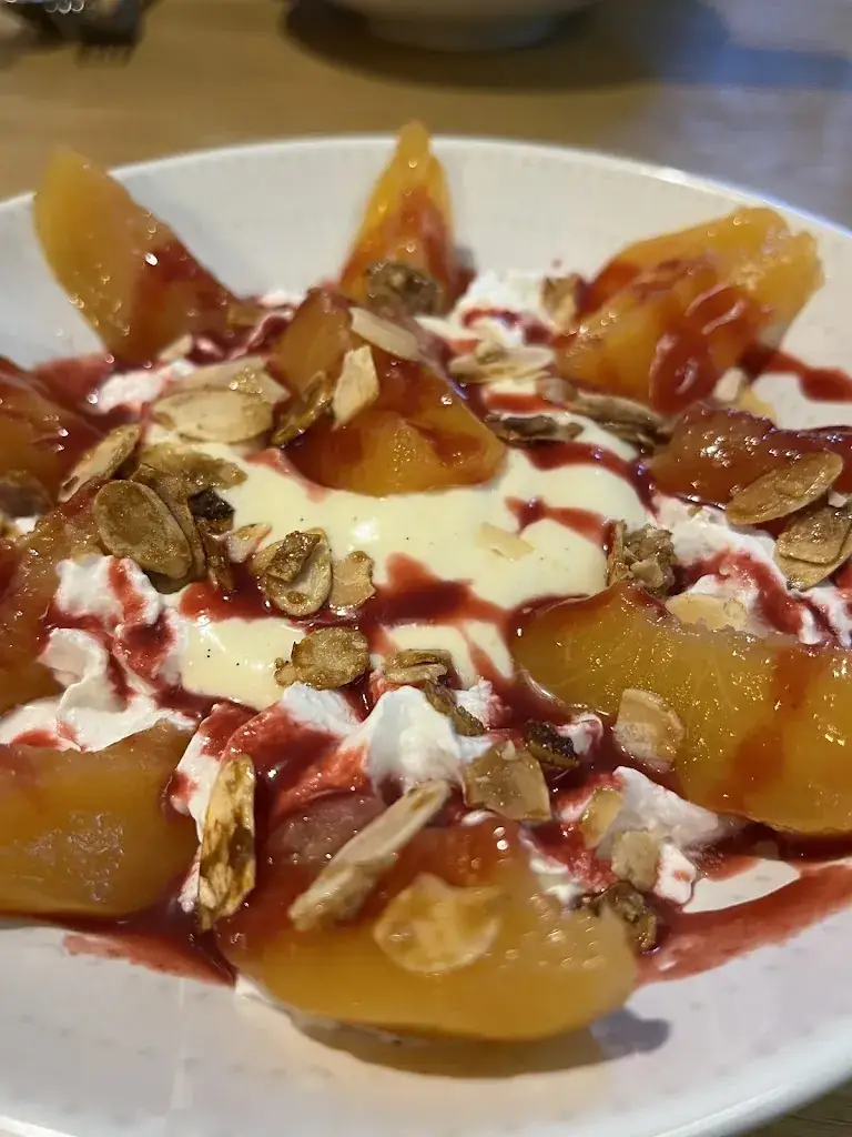 Lizhi Xie_Cave et cuisine_Demigny_review