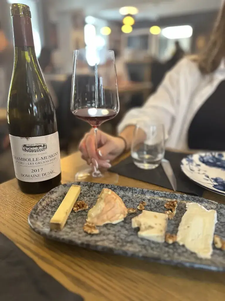 Lery Bonnin_Cave et cuisine_Demigny_review