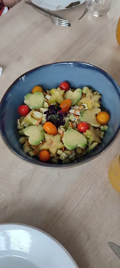 Adrien Meiche_SamousSarthe_Montval-sur-Loir_review