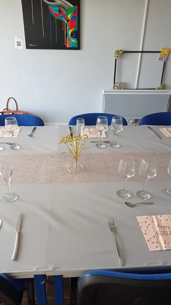 vero debeffe_Cafeteria Le Selfie_Montval-sur-Loir_review