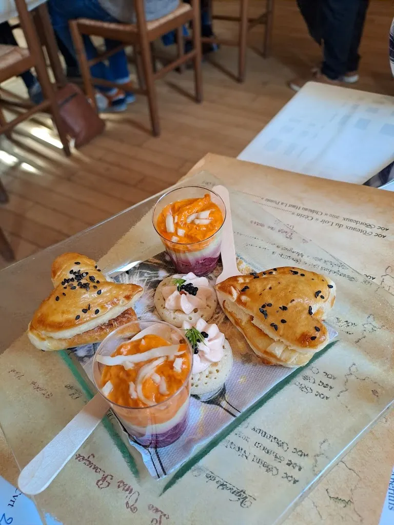 Yolande Loyau_Le Dinan_Thoiré-sur-Dinan_review