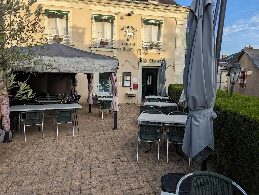 Marty Eich_Auberge du Cheval Blanc_Beaumont-Pied-de-Bœuf_review