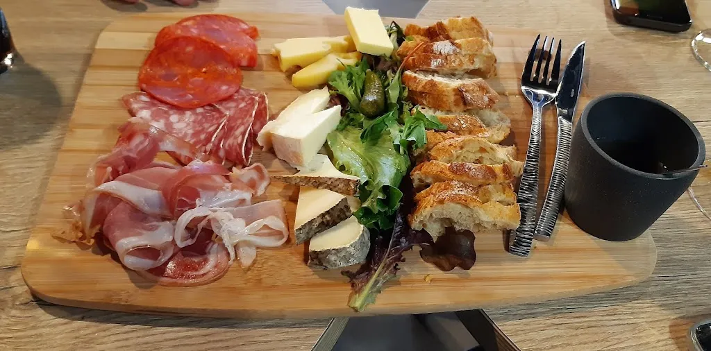 Le White Hop_Essarts-en-Bocage_slider_image_3