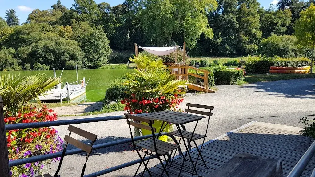 Guinguette du Bac restaurant in Ménil