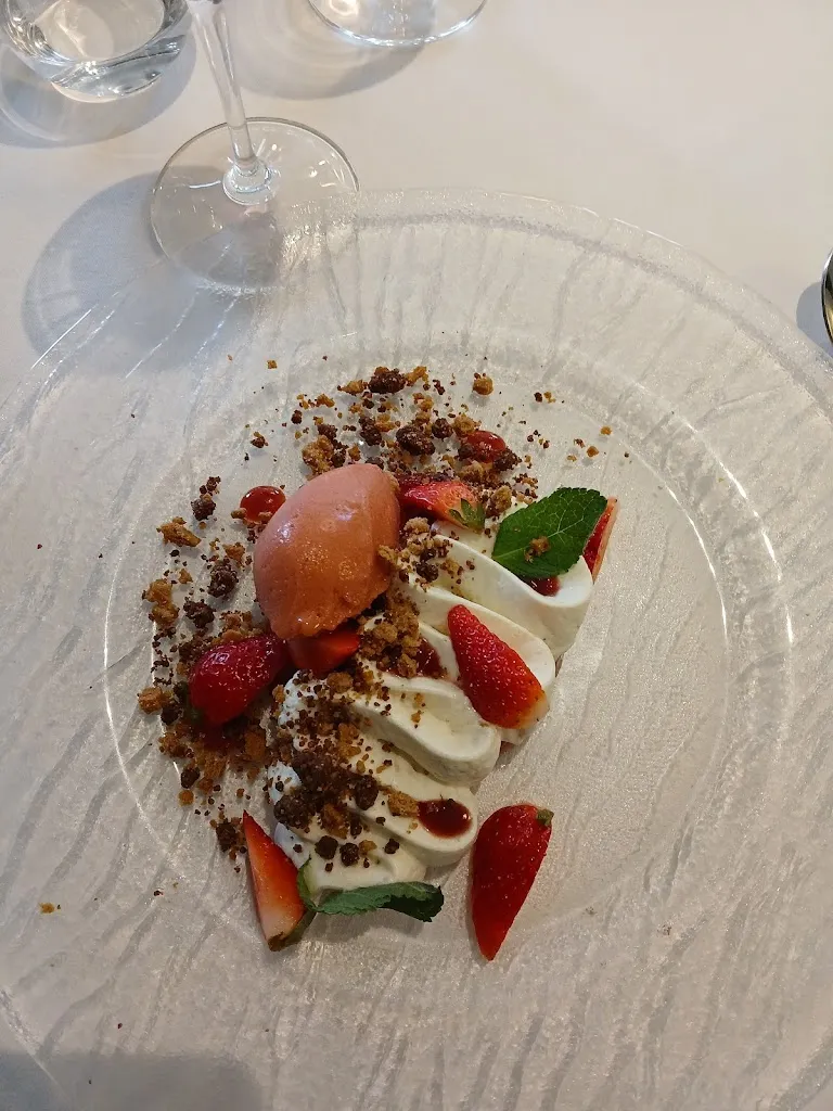 Le Prieuré restaurant in Château-Gontier-sur-Mayenne