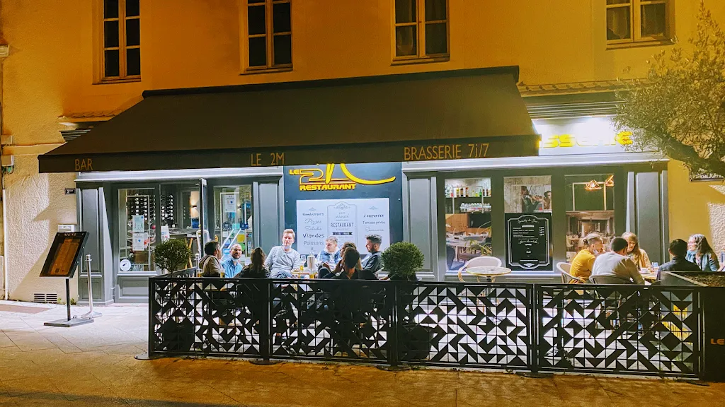 Le 2M restaurant in Château-Gontier-sur-Mayenne