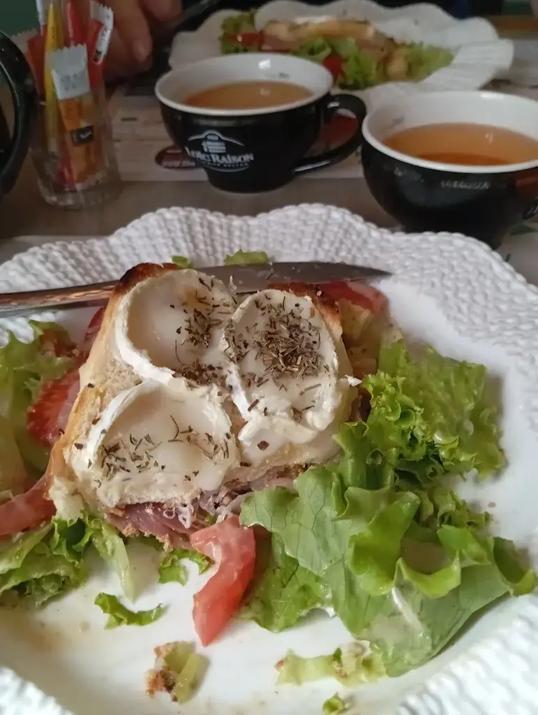 Creperie brasserie L'Agora_Château-Gontier-sur-Mayenne_slider_image_2