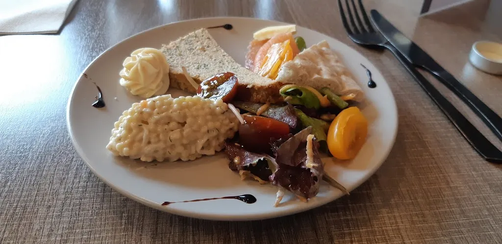 Laurent GROUAS_Les halles boucherie traiteur restaurant_Château-Gontier-sur-Mayenne_review