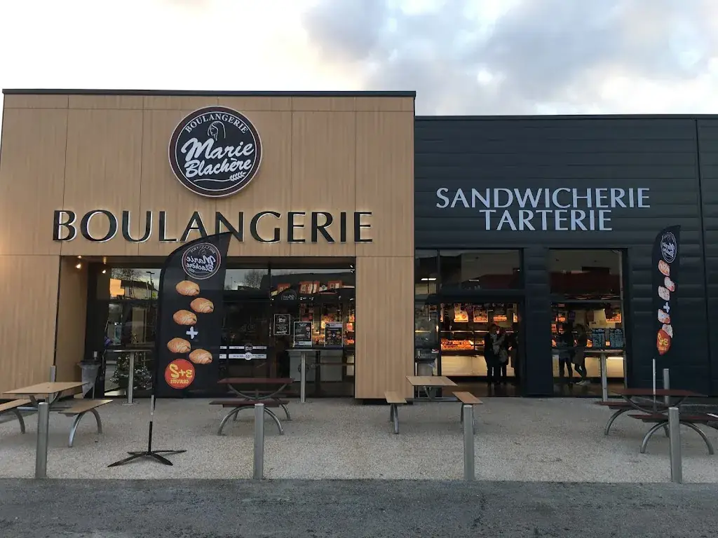 Marie Blachère Boulangerie Sandwicherie Tarterie restaurant in Château-Gontier-sur-Mayenne