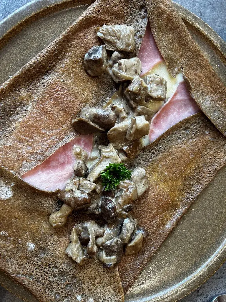 Jeffrey Bary_Les Deux Chandelles_Cherré-Au_review