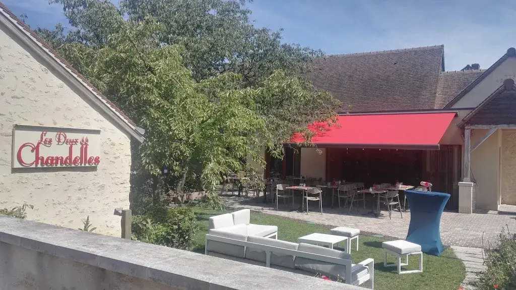 Les Deux Chandelles_Cherré-Au_slider_image_1
