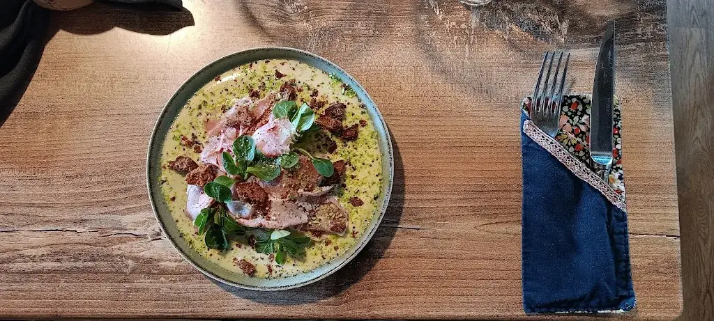 Le Carahutta_Gennes-Val-de-Loire_slider_image_3