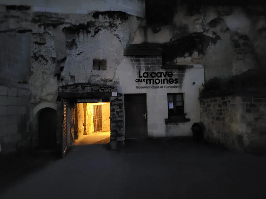 Epsilon R_La Cave aux Moines_Gennes-Val-de-Loire_review