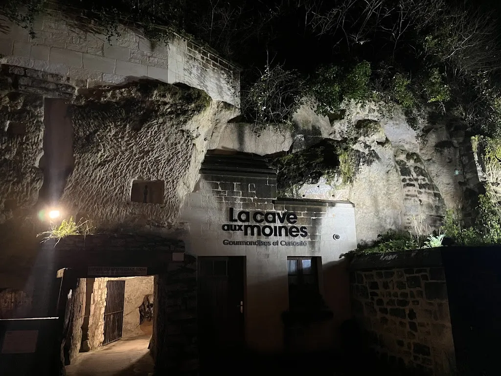 La Cave aux Moines_Gennes-Val-de-Loire_slider_image_3