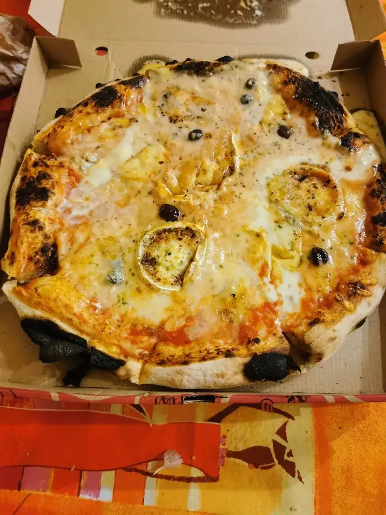 floriane verilhac_Monfé Pizza_Montferrat_review