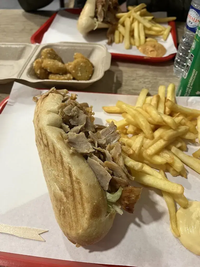 Aurore Gélis_Istanbul kebab grill_Chemillé-en-Anjou_review