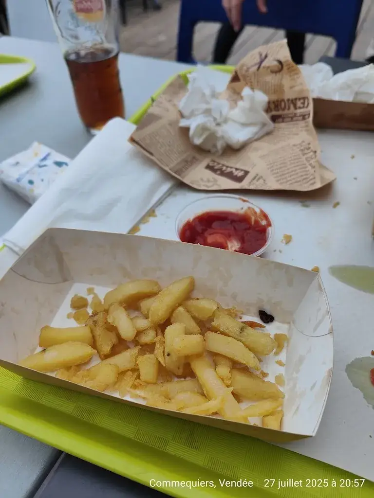 Pamela Moukanda_Friterie Belge_Commequiers_recensione