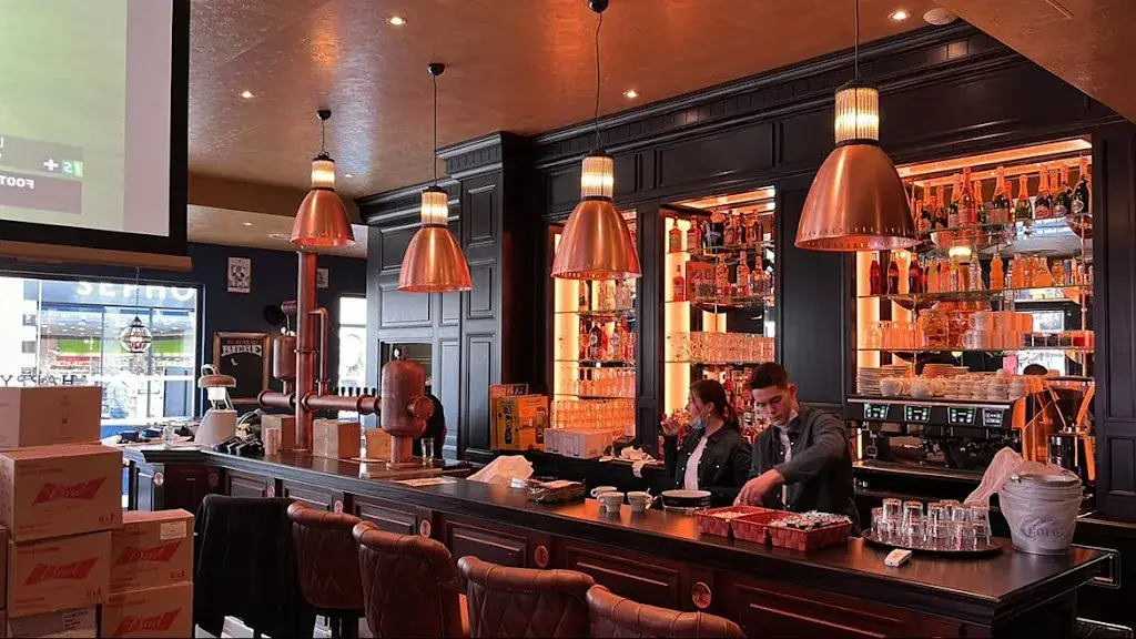 Au Bureau - Pub et Brasserie restaurant in Cholet