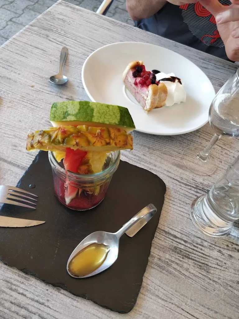 Fabienne LEPETIT_Las chicas bar restaurant_Montélier_review