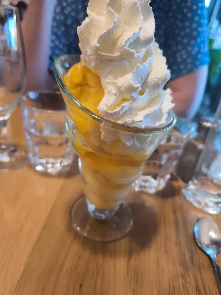 jonathan moinet_Le Conti_Cholet_review