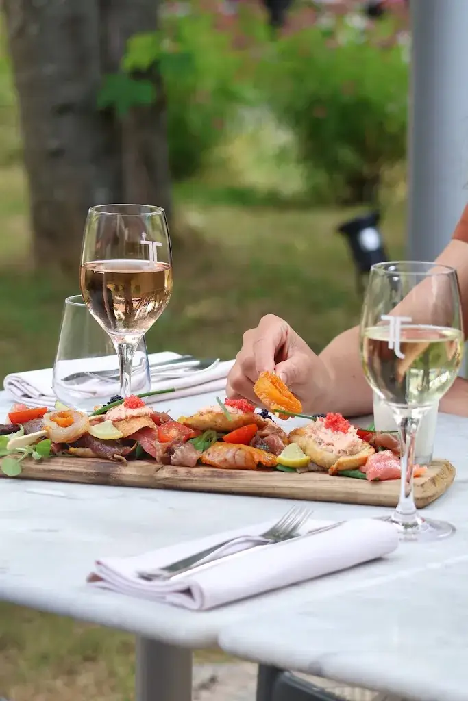 La Touchetière - Bar à vins & Restaurant_Cholet_slider_image_3