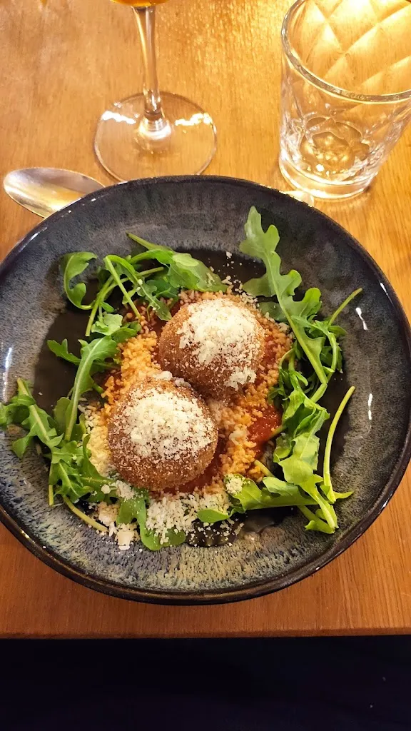 Maxime B _Casa Castello_Cholet_review