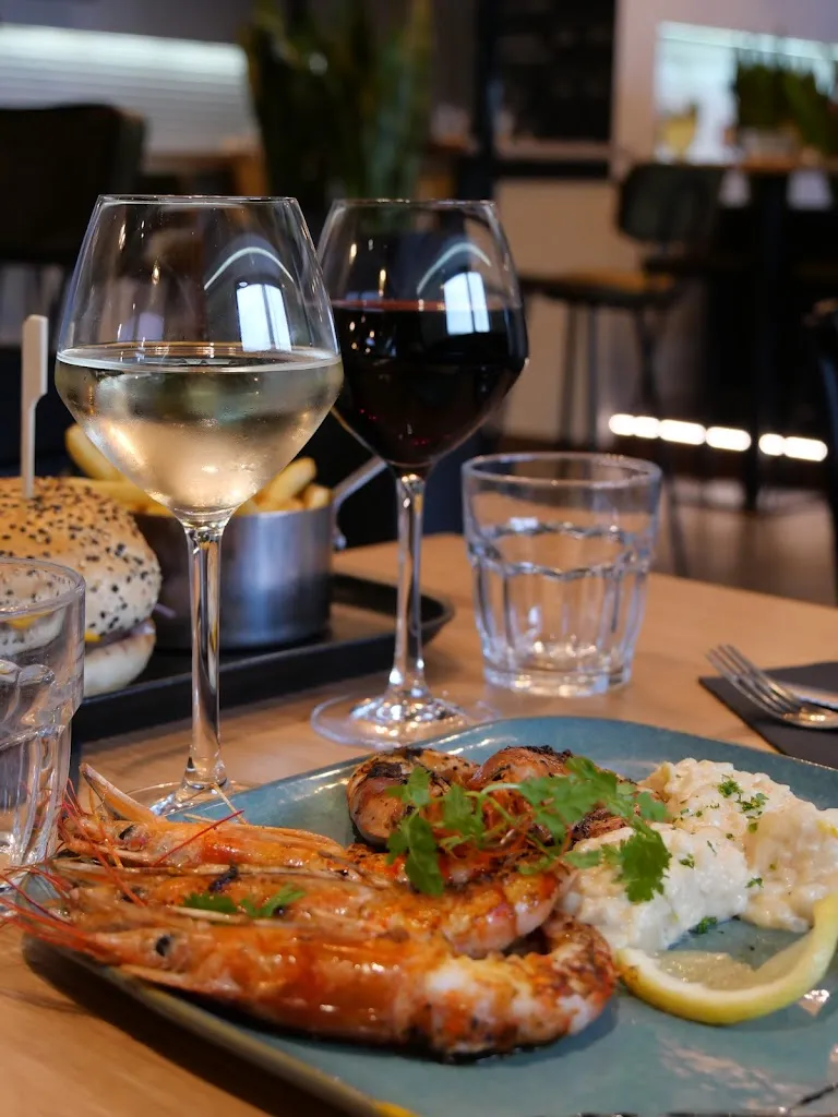 Faubourg Café Cholet_Cholet_slider_image_3