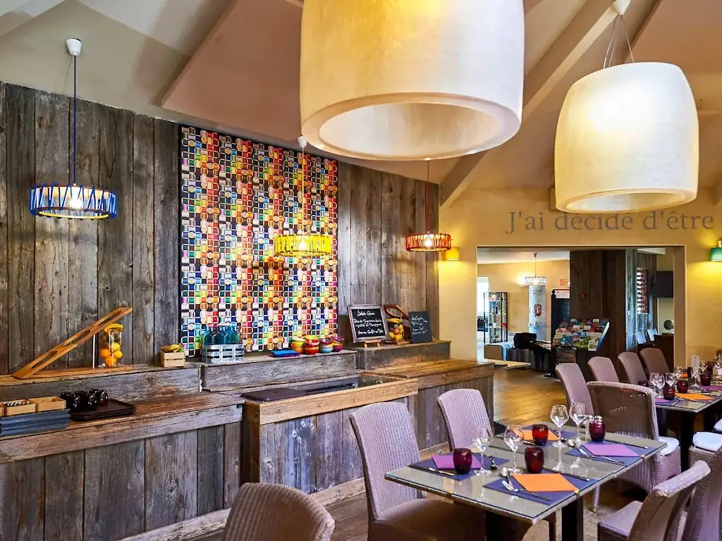 LA VILLA DES LYS restaurant in Cholet