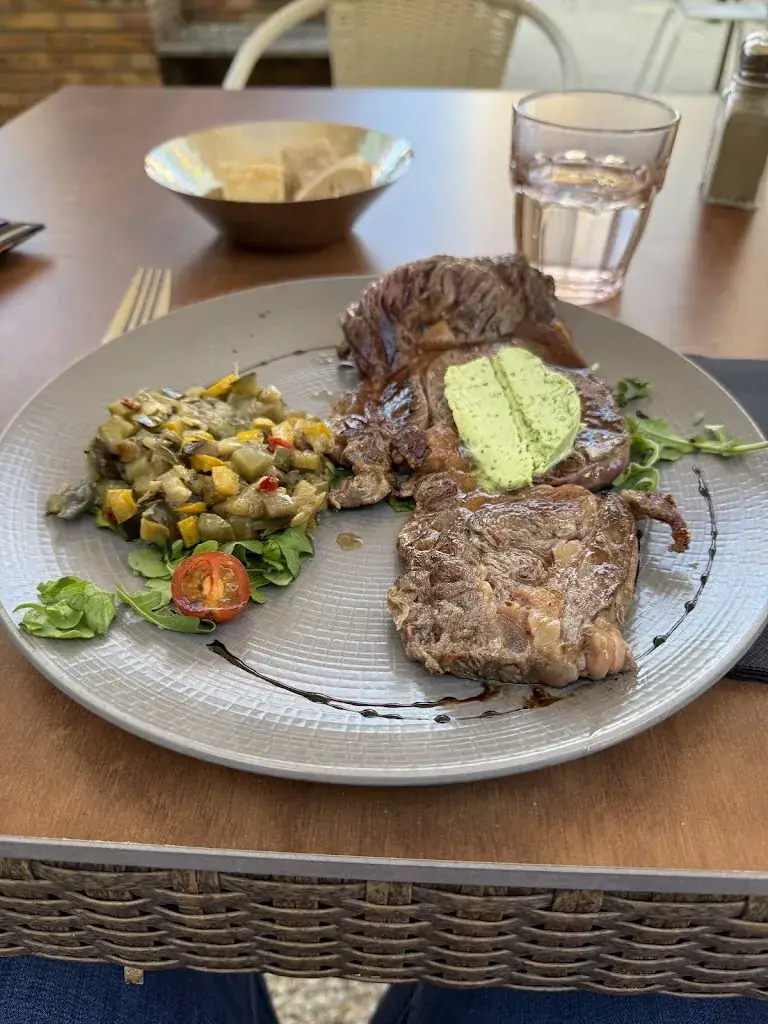 LA VILLA DES LYS_Cholet_slider_image_2