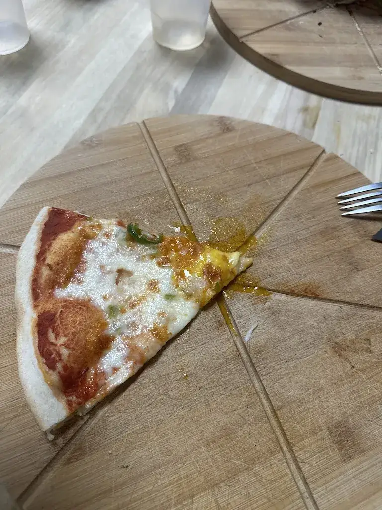 Fatima STEPHANT_Fine&Za_Cholet_review