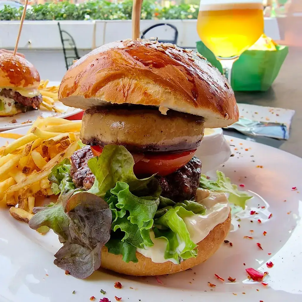 Café du Commerce_Grandson_slider_image_3