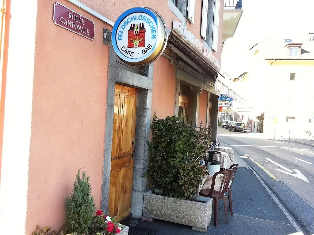 Le Commerce restaurant in Saint-Gingolph