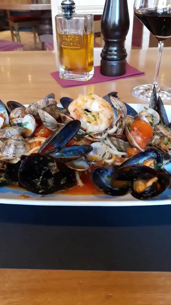 Commerce - Ristorante e Pizzeria_Brig-Glis_slider_image_2