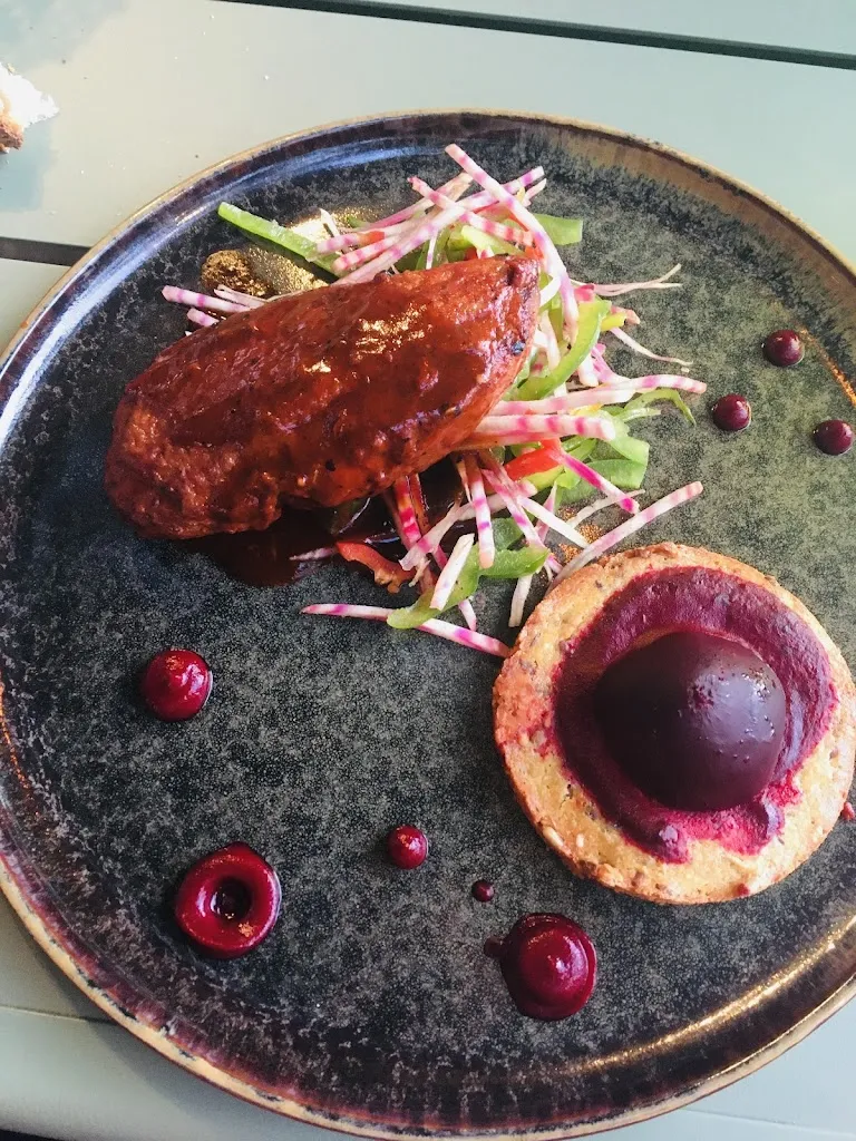 Kelly_La Cascade, Restaurant Bar_Clisson_review