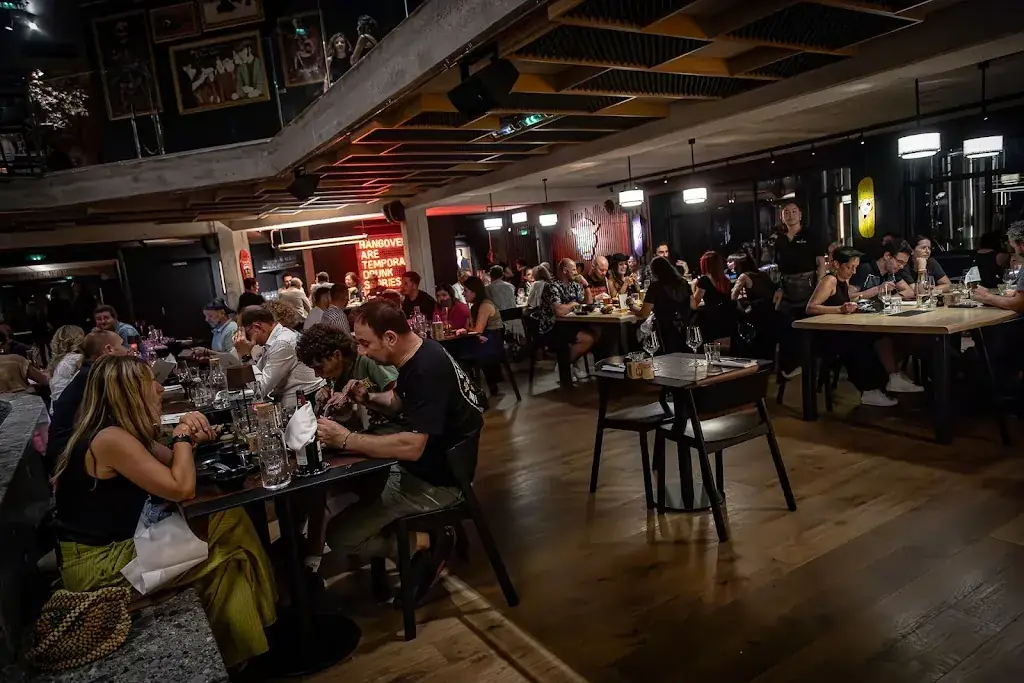 Hellcity Brewpub & Restaurant_Clisson_slider_image_3