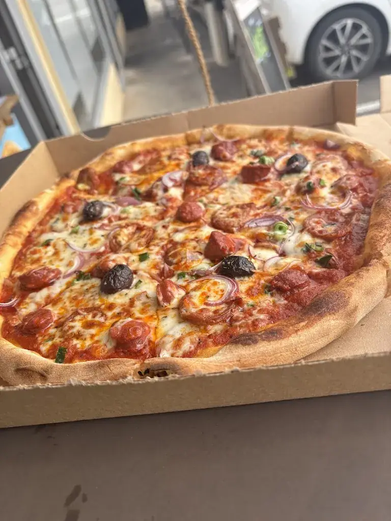 Sylvain HAY_Pizza Pyramide_Montélier_review